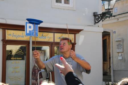 Tudi otroci kamniških šol in vrtcev so bili danes trajnostno povezavi  (105)